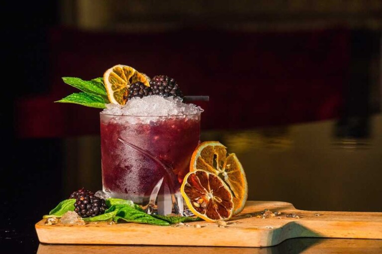 Fruchtiger Cocktail in der Bar des ...liebes Rot-Flüh.